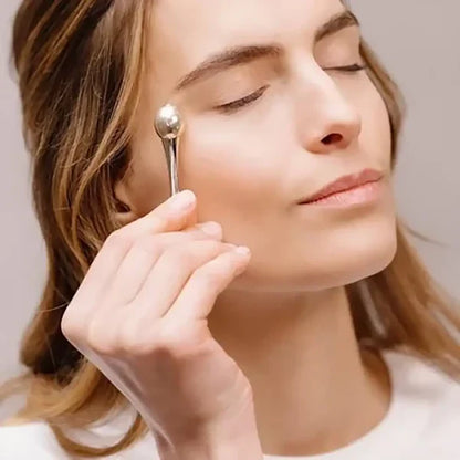 Cueen™ De-puff under eye roller