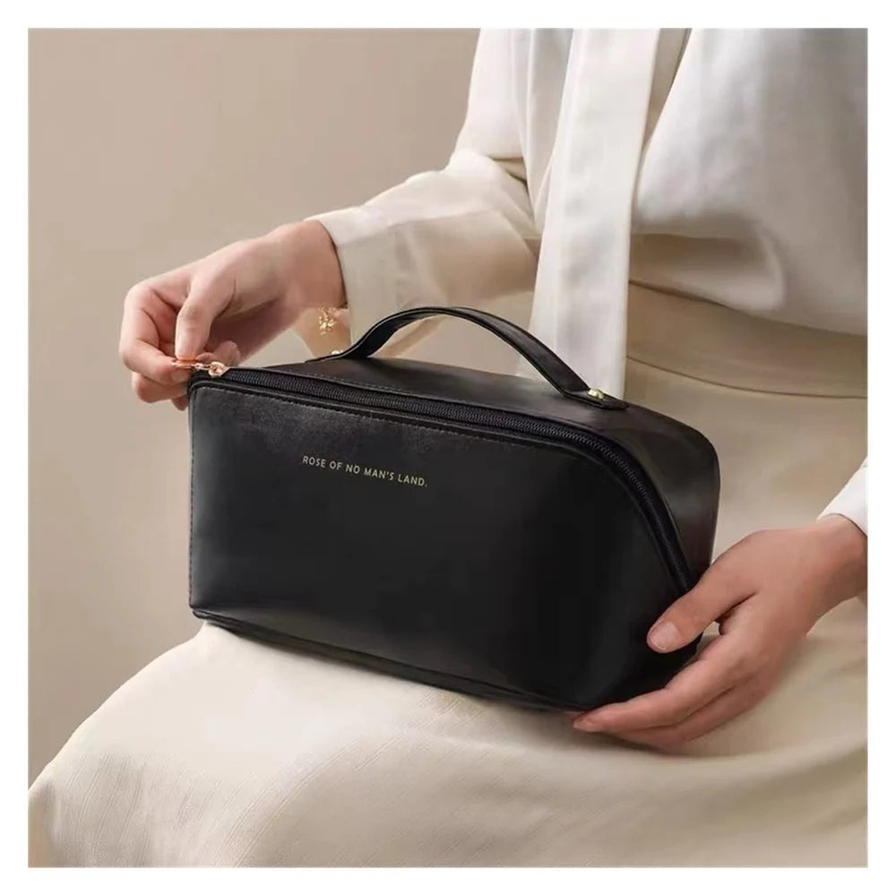 Cueen Cosmetics Zipper Pouch